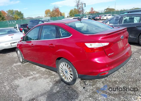 2012 Ford Focus Titanium из США, поврежденный, VIN 1FAHP3J20CL474930